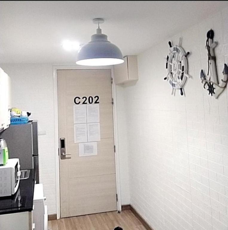 My C202 ราคาประหยัดกว่า ห้องแฟมิลี่ทำใหม่2ห้องนอน1ห้องรับแขกพักได้8 คนเล่นสวนนำ้ฟรี * 华欣